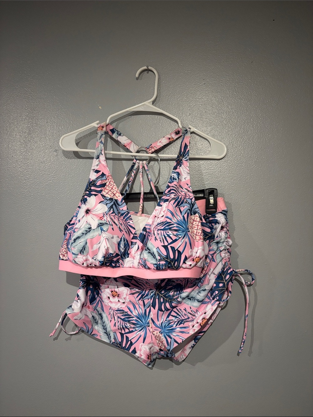 Pink Tropical Floral Women's Three-Piece Swim Bikini Set